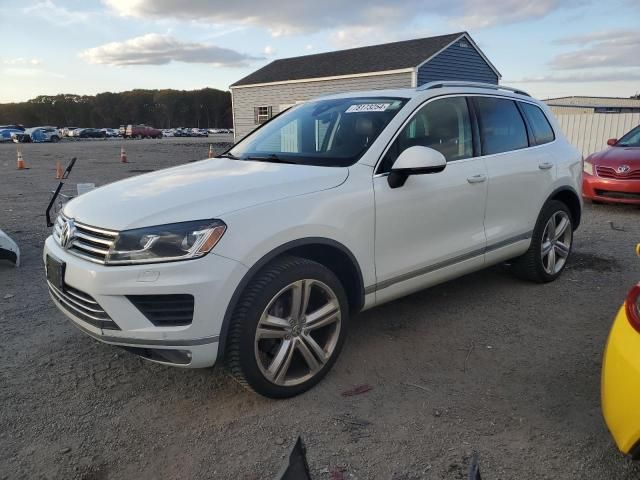 2017 Volkswagen Touareg Executive