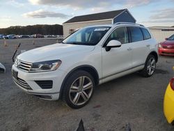 Volkswagen Vehiculos salvage en venta: 2017 Volkswagen Touareg Executive