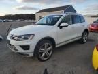 2017 Volkswagen Touareg Executive