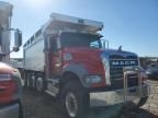 2015 Mack 700 GU700