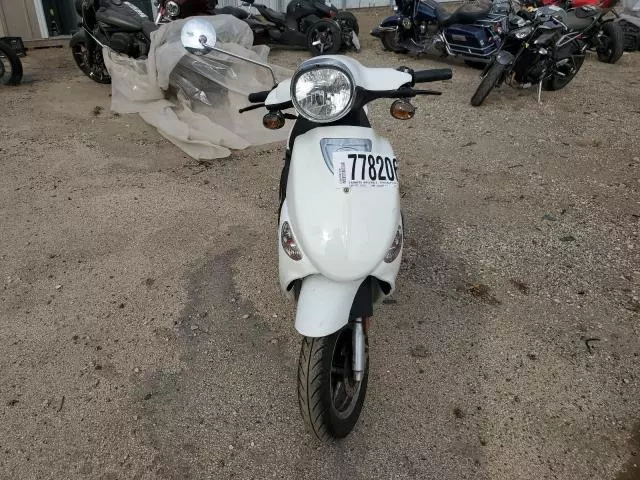 2023 Genuine Scooter Co. Buddy 50