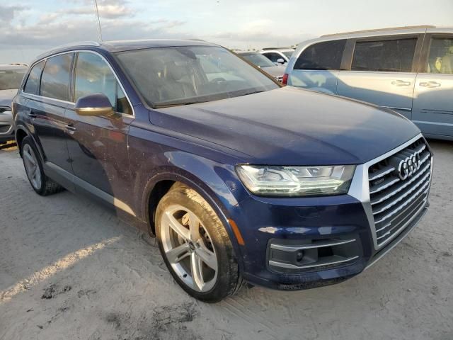 2019 Audi Q7 Prestige