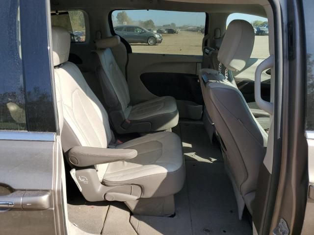 2017 Chrysler Pacifica Touring L Plus