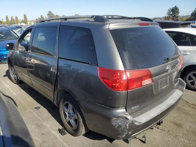 2005 Toyota Sienna CE