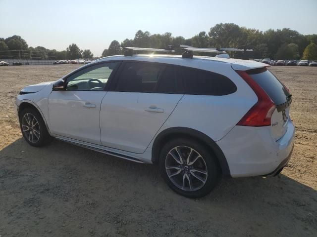 2016 Volvo V60 Cross Country Premier