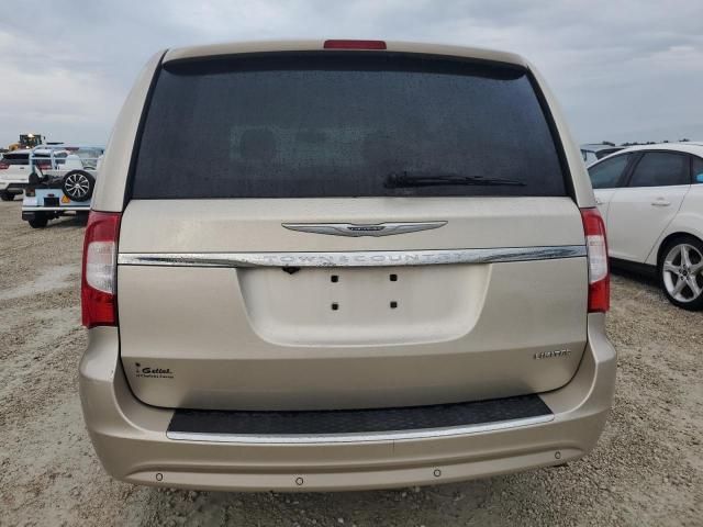 2015 Chrysler Town & Country Limited Platinum