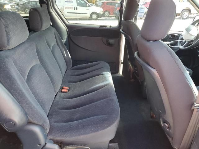 2001 Chrysler Town & Country LX