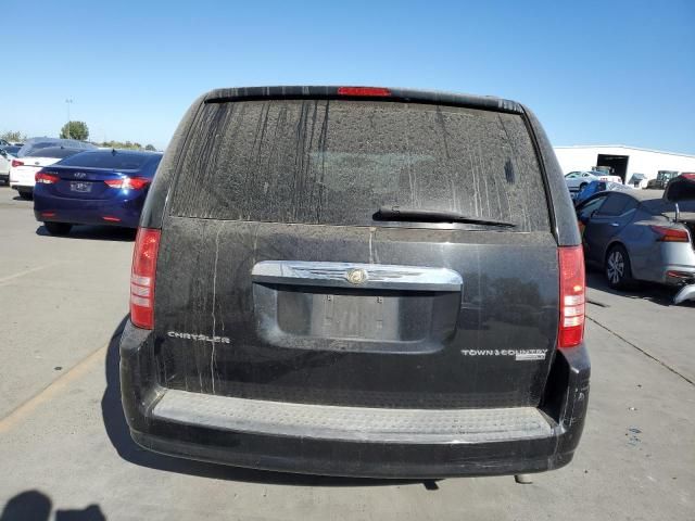 2009 Chrysler Town & Country LX