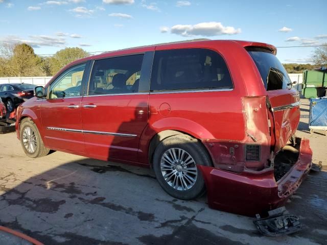 2014 Chrysler Town & Country Touring L