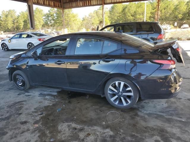 2022 Nissan Versa SR