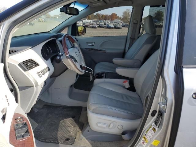 2013 Toyota Sienna XLE