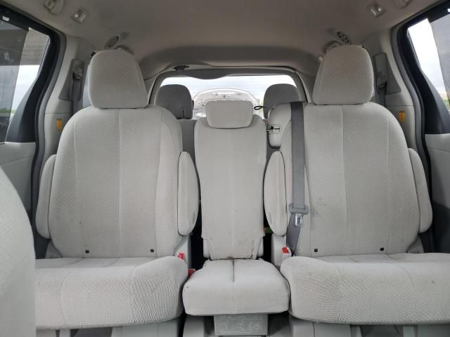 2011 Toyota Sienna LE