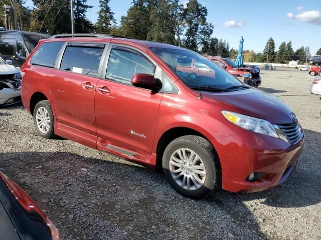 2014 Toyota Sienna XLE