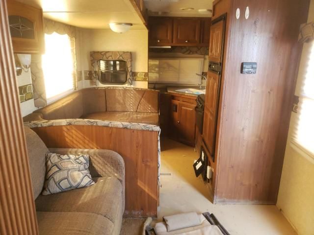 2011 Coachmen Camper