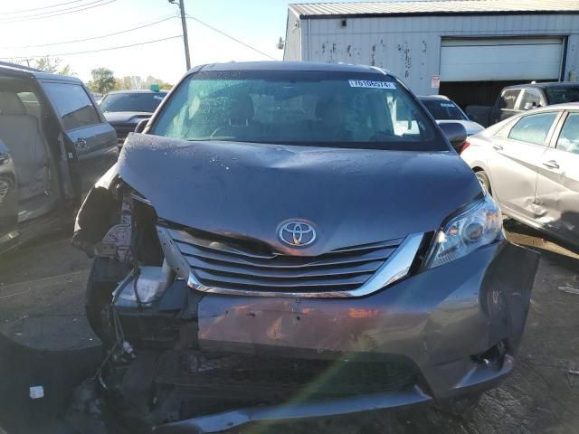 2015 Toyota Sienna XLE