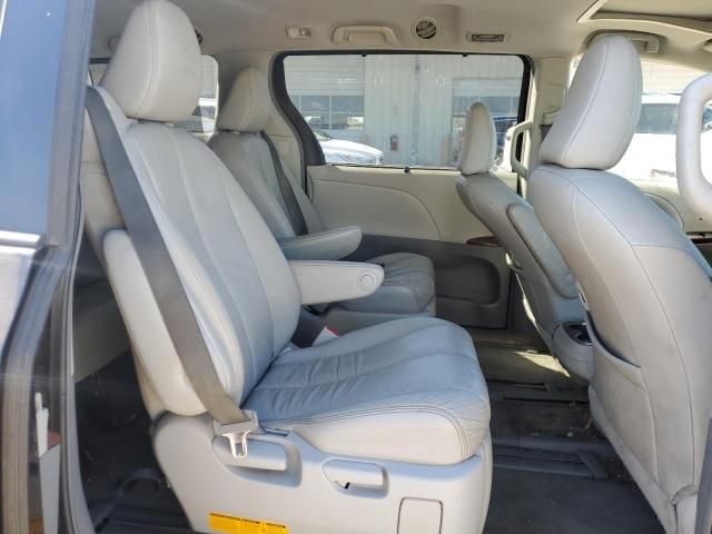 2013 Toyota Sienna XLE