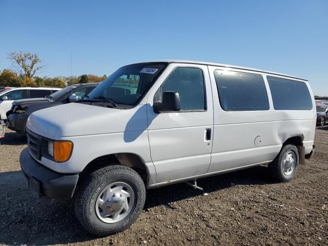 2004 Ford Econoline E350 Super Duty Wagon