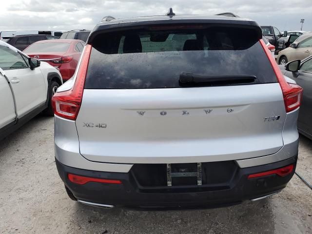 2019 Volvo XC40 T5 R-Design