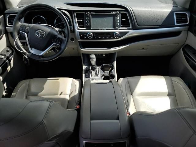 2018 Toyota Highlander SE