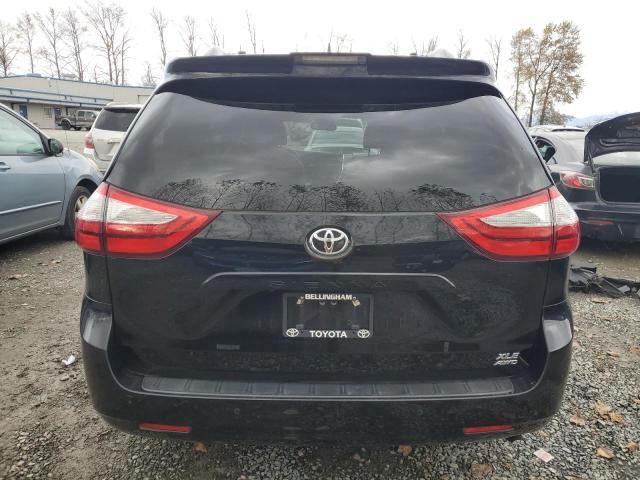 2018 Toyota Sienna XLE