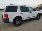 2004 Ford Explorer XLS