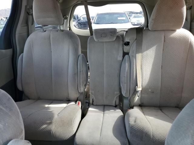 2013 Toyota Sienna LE