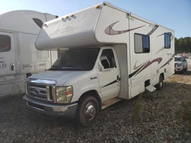 2011 Ford Econoline E450 Super Duty Cutaway Van