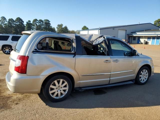 2014 Chrysler Town & Country Touring