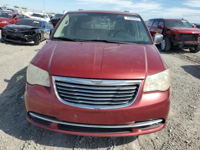 2012 Chrysler Town & Country Touring L