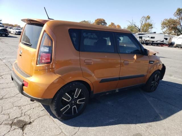 2010 KIA Soul +