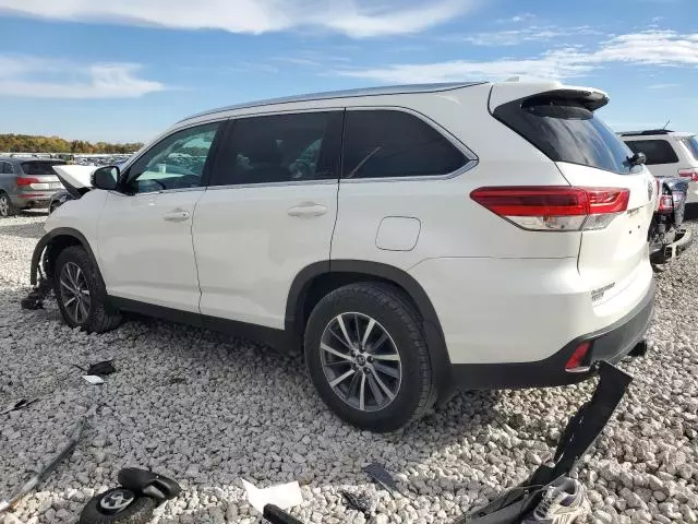 2019 Toyota Highlander SE