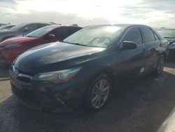 Carros salvage para piezas a la venta en subasta: 2017 Toyota Camry LE