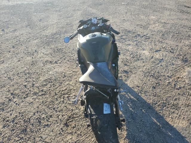 2005 Yamaha YZFR6 L