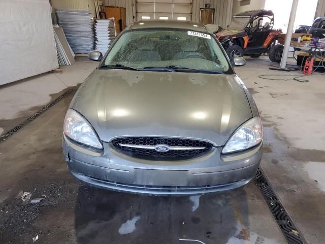 2003 Ford Taurus SE