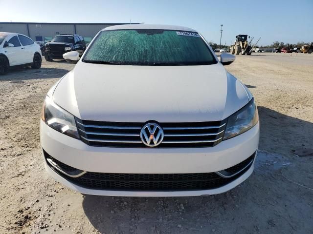 2012 Volkswagen Passat SE