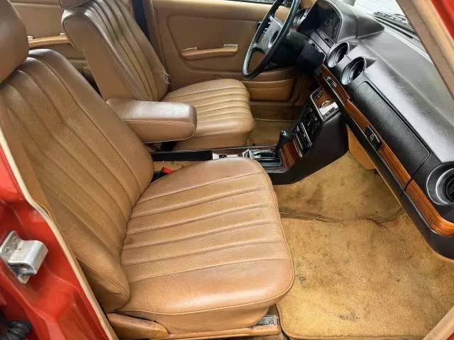 1983 Mercedes-Benz 240 D