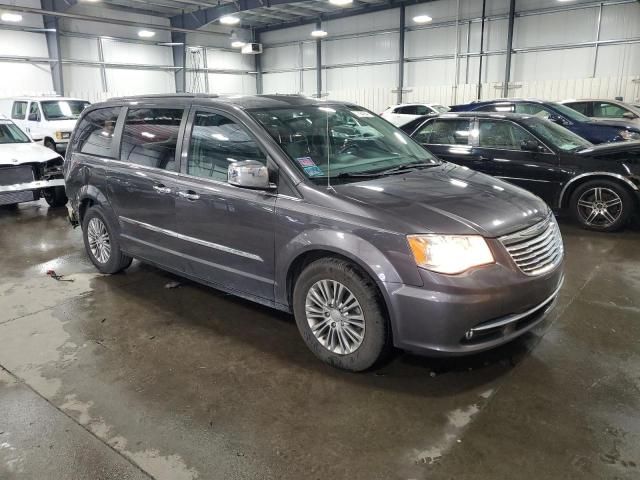 2015 Chrysler Town & Country Touring L