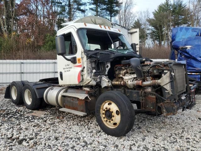 2018 Freightliner Cascadia 125