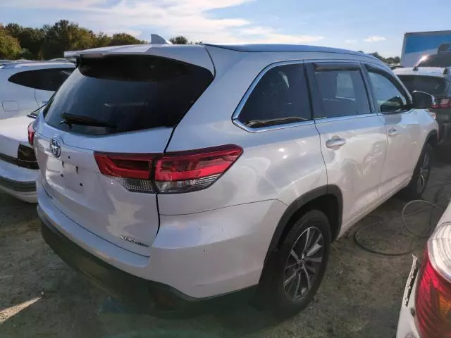 2018 Toyota Highlander SE