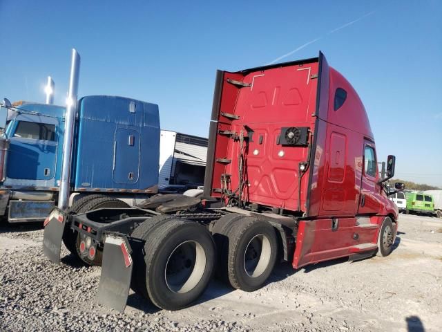 2019 Freightliner Cascadia 126