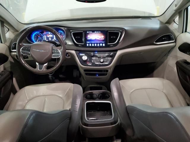 2017 Chrysler Pacifica Touring L Plus