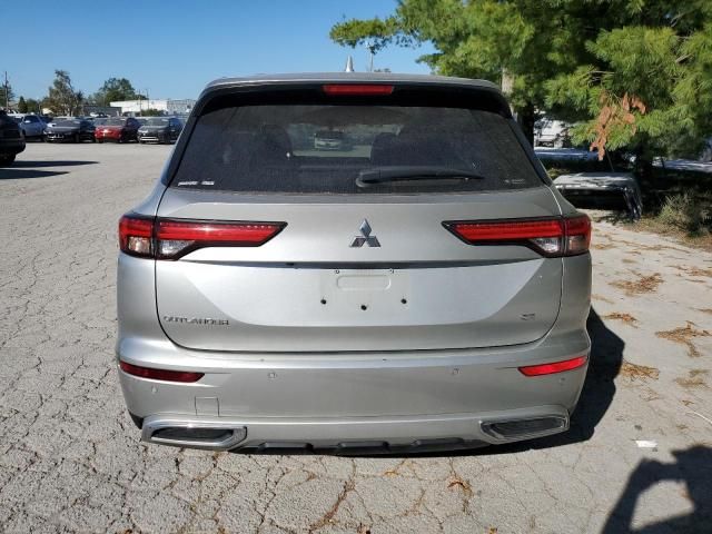 2022 Mitsubishi Outlander SE