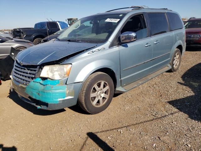 2010 Chrysler Town & Country Touring