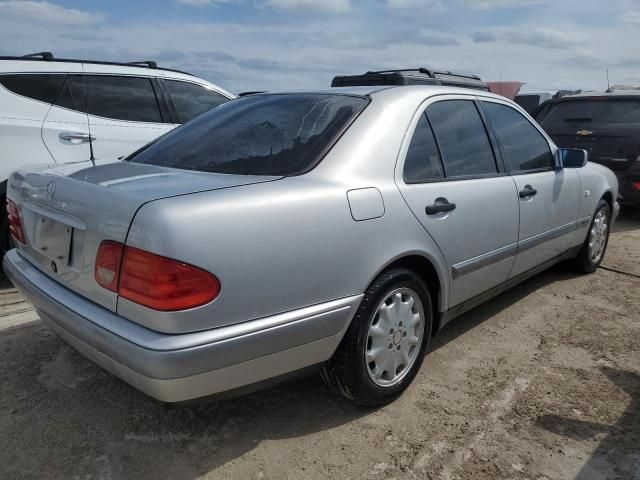 1995 Mercedes-Benz E 230