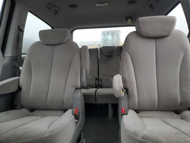 2008 KIA Sedona EX