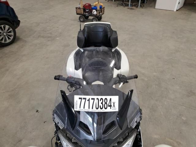 2018 Can-Am Spyder Roadster RT