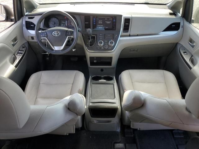 2015 Toyota Sienna LE