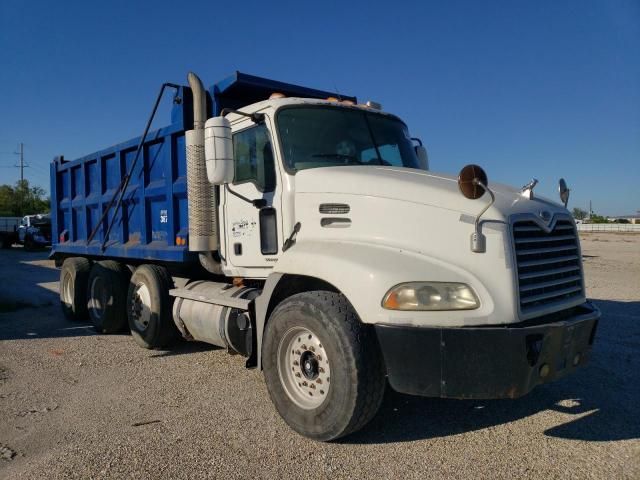 2007 Mack 600 CXN600