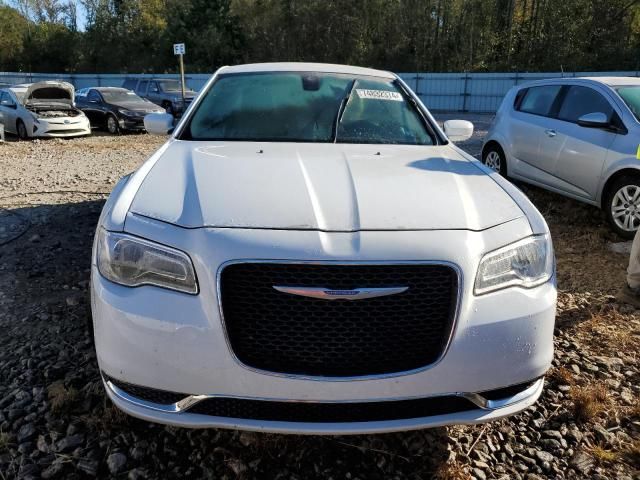 2018 Chrysler 300 Touring