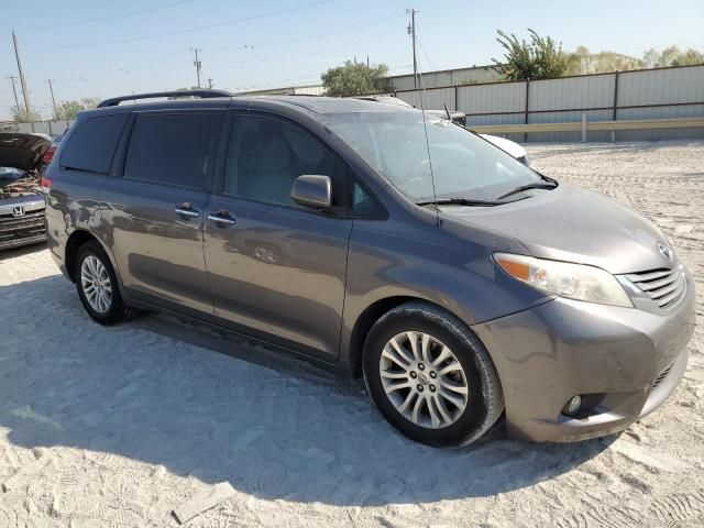 2014 Toyota Sienna XLE